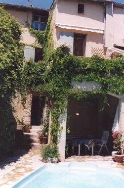 Maison de vacances �/en/au M�rindol (Vaucluse)ou appartement ou maison de vacances