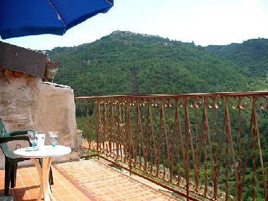 Maison de vacances �/en/au Apricale (Imperia)ou appartement ou maison de vacances