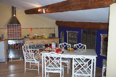 Parti salle a manger et cuisine du mezzanine