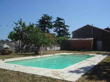 Maison de vacances �/en/au LOUBES BERNAC (Lot-et-Garonne)ou appartement ou maison de vacances