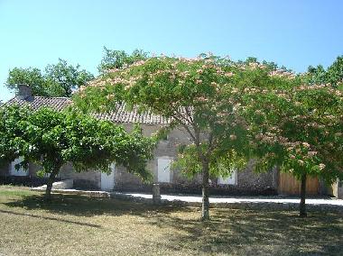 Maison de vacances �/en/au LOUBES BERNAC (Lot-et-Garonne)ou appartement ou maison de vacances