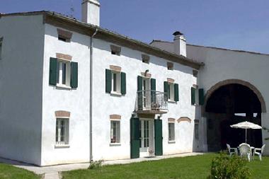 Chambre avec petit d�jeuner �/en/au San Benedetto Po (Mantova)ou appartement ou maison de vacances
