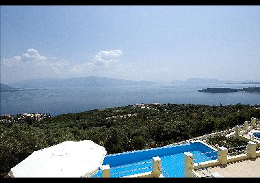 Maison de vacances �/en/au Perigiali (Lefkada)ou appartement ou maison de vacances