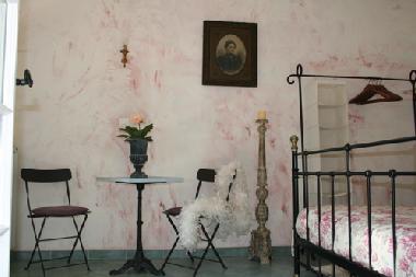 Chambre avec petit d�jeuner �/en/au Le Beaucet (Vaucluse)ou appartement ou maison de vacances