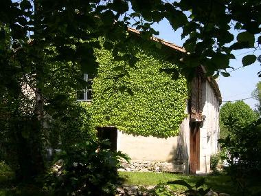 Maison de vacances �/en/au Loubes-Bernac (Dordogne)ou appartement ou maison de vacances