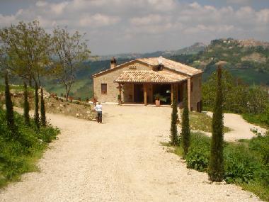 Chambre avec petit d�jeuner �/en/au SMERILLO (Ascoli Piceno)ou appartement ou maison de vacances