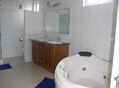Maison de vacances �/en/au P�reyb�re (Riviere du Rempart)ou appartement ou maison de vacances