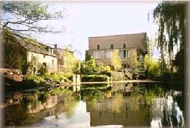 Maison de vacances �/en/au Lou� (Sarthe)ou appartement ou maison de vacances