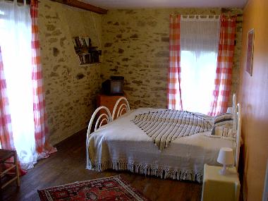 Maison de vacances �/en/au Lou� (Sarthe)ou appartement ou maison de vacances