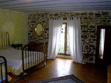 Maison de vacances �/en/au Lou� (Sarthe)ou appartement ou maison de vacances