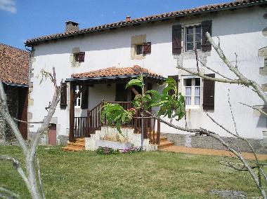 Maison de vacances �/en/au MONTEMBOEUF (Charente)ou appartement ou maison de vacances