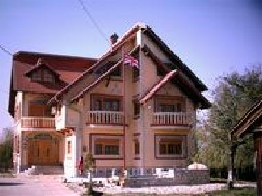 Maison de vacances �/en/au Bradu (Pitesti) (Arges)ou appartement ou maison de vacances