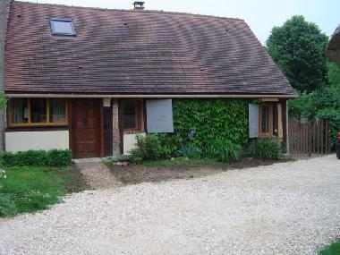 Maison de vacances �/en/au Malicorne (Yonne)ou appartement ou maison de vacances