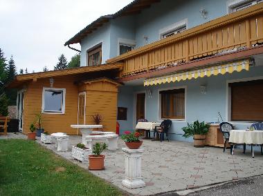 Chambre avec petit d�jeuner �/en/au St. Georgen / L�ngsee (Klagenfurt-Villach)ou appartement ou maison de vacances