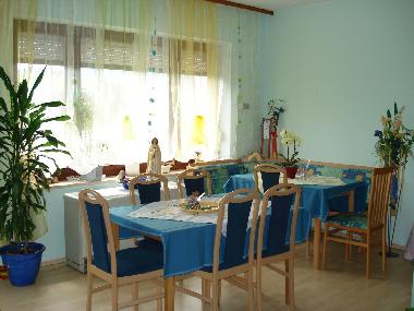 Chambre avec petit d�jeuner �/en/au St. Georgen / L�ngsee (Klagenfurt-Villach)ou appartement ou maison de vacances