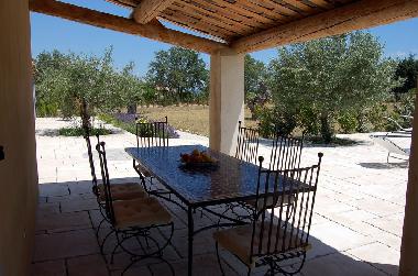 Maison de vacances �/en/au Lacoste (Vaucluse)ou appartement ou maison de vacances