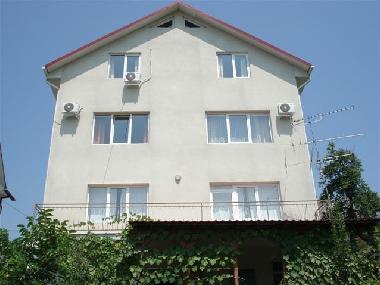 Maison de vacances �/en/au Sotschi (Sochi) (Krasnodarskiy Kray)ou appartement ou maison de vacances