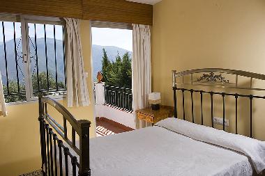 Maison de vacances �/en/au �rgiva (Granada)ou appartement ou maison de vacances