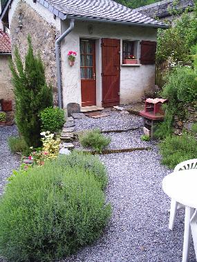 Maison de vacances �/en/au Cambounes (Tarn)ou appartement ou maison de vacances
