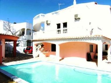 Chambre avec petit d�jeuner �/en/au Lagos (Algarve)ou appartement ou maison de vacances