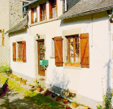 Maison de vacances �/en/au Affieux (Corr�ze)ou appartement ou maison de vacances
