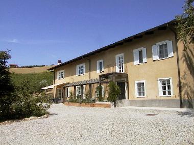 Maison de vacances �/en/au Alba (Cuneo)ou appartement ou maison de vacances