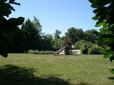 Maison de vacances �/en/au Loubes-Bernac (Dordogne)ou appartement ou maison de vacances