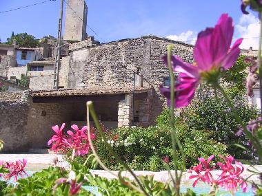 Maison de vacances �/en/au GRIGNAN Chamaret (Dr�me)ou appartement ou maison de vacances