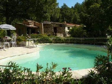 Maison de vacances �/en/au Oppedette (Alpes-de-Haute-Provence)ou appartement ou maison de vacances