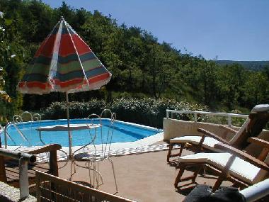 Maison de vacances �/en/au Oppedette (Alpes-de-Haute-Provence)ou appartement ou maison de vacances