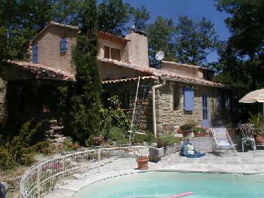 Maison de vacances �/en/au Oppedette (Alpes-de-Haute-Provence)ou appartement ou maison de vacances