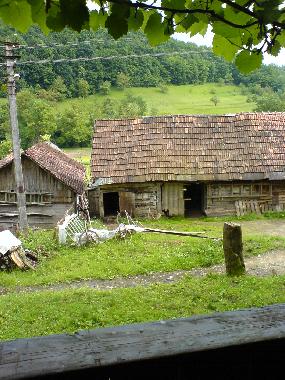 Maison de vacances �/en/au uibaresti (Hunedoara)ou appartement ou maison de vacances