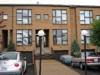 Appartement de vacances �/en/au Anjou (Quebec)ou appartement ou maison de vacances