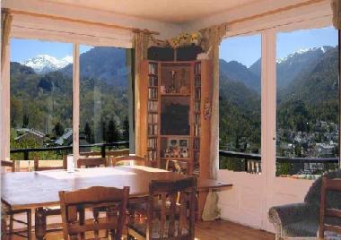 Chambre avec petit d�jeuner �/en/au Ax Les Thermes (Ari�ge)ou appartement ou maison de vacances