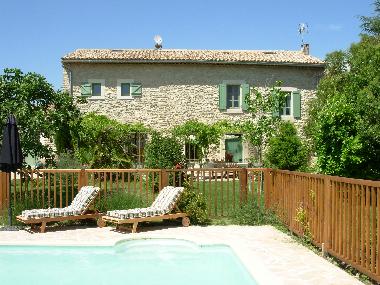 Chambre avec petit d�jeuner �/en/au Coustellet (Vaucluse) ou des locations de vacances 