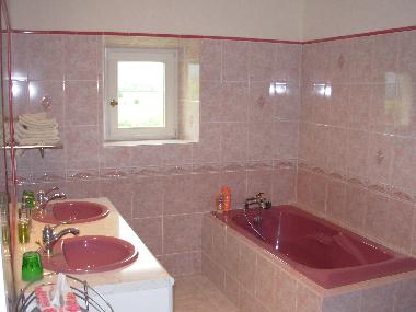 Chambre avec petit d�jeuner �/en/au Coustellet (Vaucluse) ou des locations de vacances 