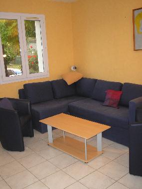 Maison de vacances �/en/au Nevian (Aude)ou appartement ou maison de vacances