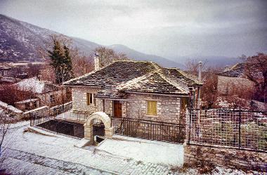 Maison de vacances �/en/au elafotopos (Ioannina)ou appartement ou maison de vacances
