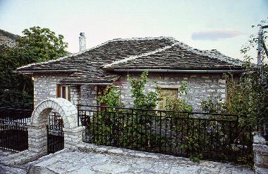 Maison de vacances �/en/au elafotopos (Ioannina)ou appartement ou maison de vacances