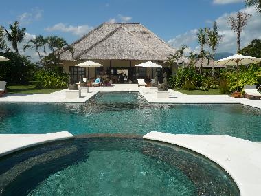 Maison de vacances �/en/au Loka Paksa (Bali)ou appartement ou maison de vacances