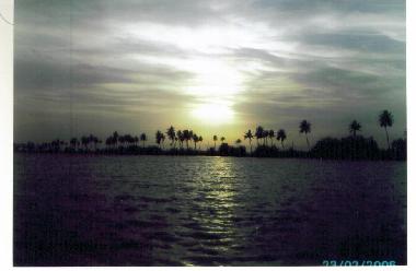 Bateau �/en/au KOTTAYAM (Kerala)ou appartement ou maison de vacances