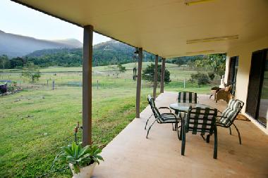 Chambre avec petit d�jeuner �/en/au Gordonvale (Queensland)ou appartement ou maison de vacances