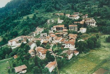 Maison de vacances �/en/au Feltrone (Udine)ou appartement ou maison de vacances