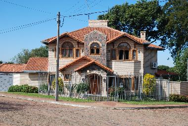 Maison de vacances �/en/au  Lambare (Asuncion)ou appartement ou maison de vacances
