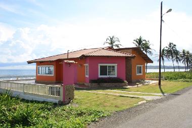 Maison de vacances �/en/au Cuango (Colon)ou appartement ou maison de vacances