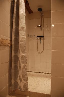 Chambre avec petit d�jeuner �/en/au Saint Antonin Noble Val (Tarn-et-Garonne)ou appartement ou maison de vacances