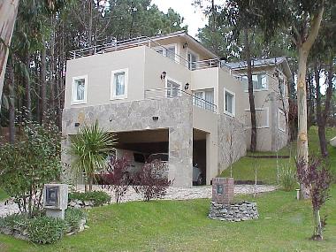 Maison de vacances �/en/au MAR DE LAS PAMPAS  (Buenos Aires)ou appartement ou maison de vacances