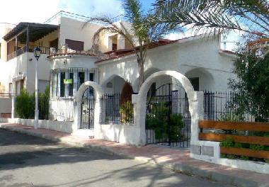 Chalet �/en/au POZO DEL ESPARTO (Granada)ou appartement ou maison de vacances