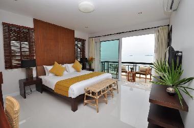 Chambre principale avec la vue marine fantastique