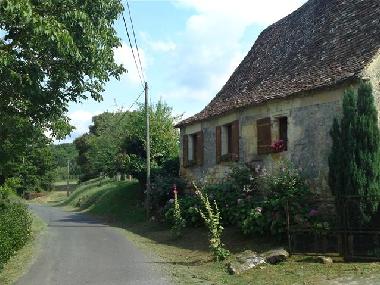 Chambre avec petit d�jeuner �/en/au Lanquais (Dordogne)ou appartement ou maison de vacances